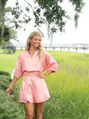 Emily McCarthy tailored shorts luxury small $178 retail conch iridescent summer!